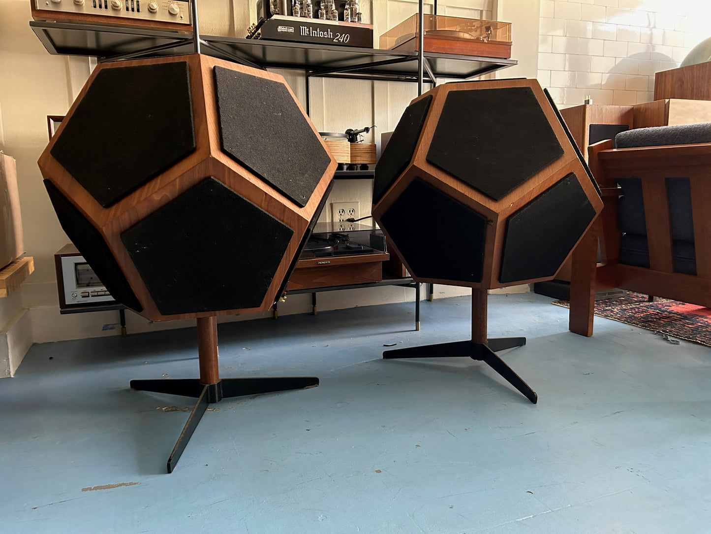 Design Acoustics D-12 Speakers 1973