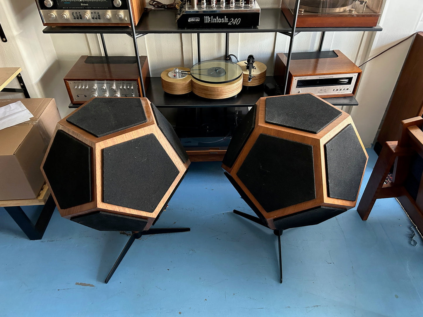 Design Acoustics D-12 Speakers 1973