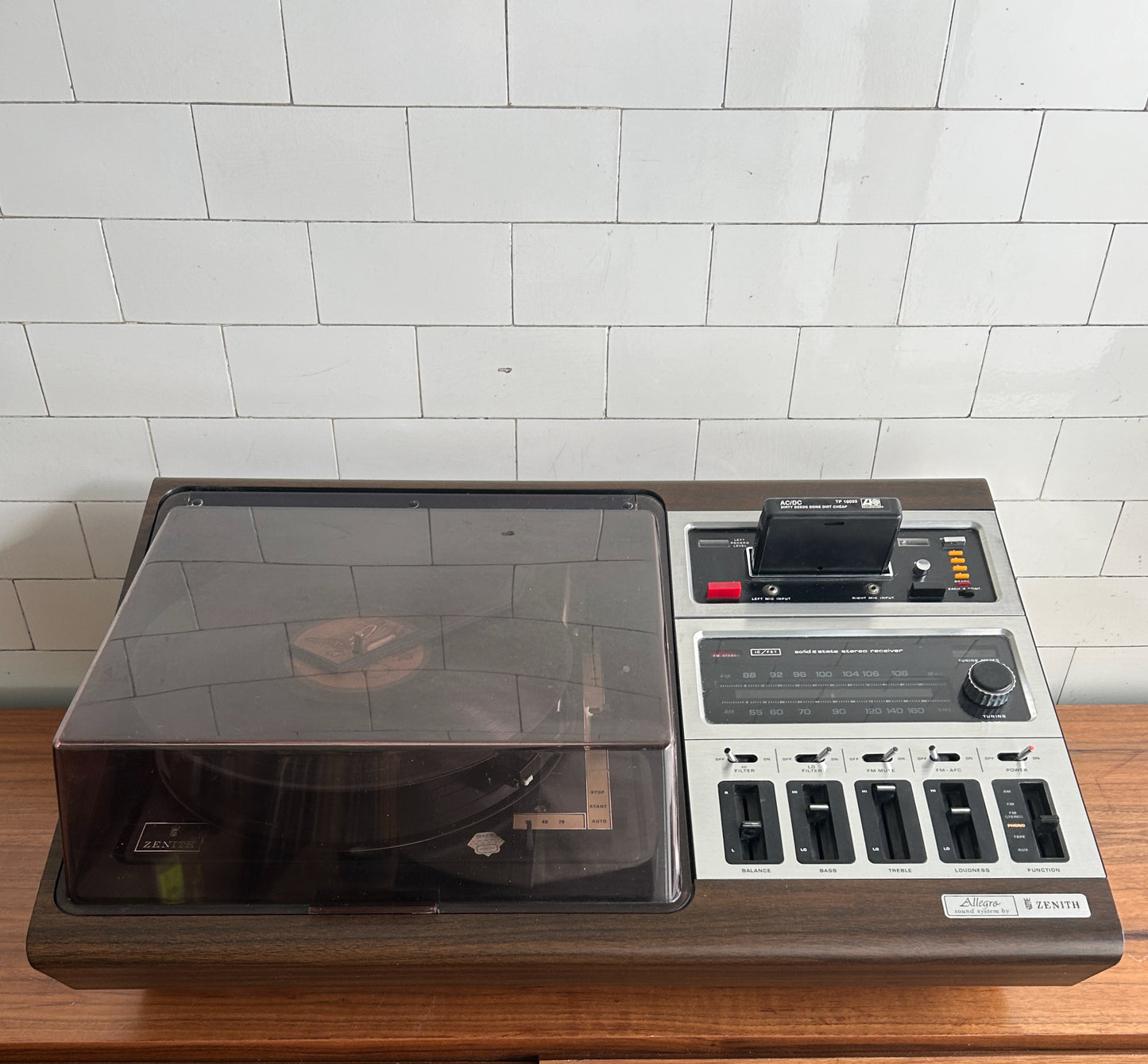 Zenith "The Wedge" Turntable Receiver 1974